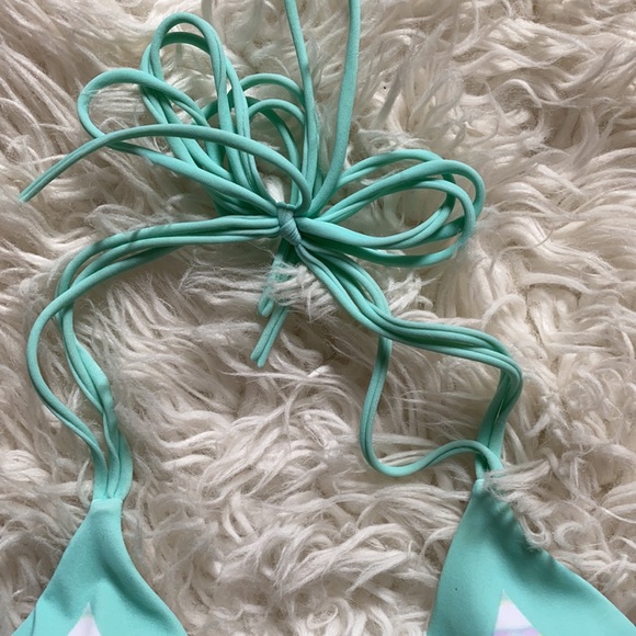 Victoria’s Secret Bikini top - Picture 3 of 6